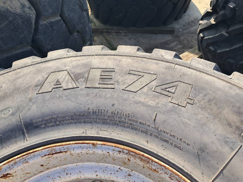 Aeolus 600/50R22.5 - Pneus et jantes pour Engins de chantier: photos 4 Aeolus 600/50R22.5 - Pneus et jantes pour Engins de chantier: photos 4