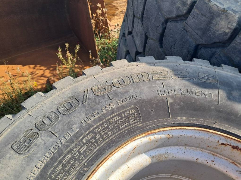 Aeolus 600/50R22.5 - Pneus et jantes pour Engins de chantier: photos 3 Aeolus 600/50R22.5 - Pneus et jantes pour Engins de chantier: photos 3
