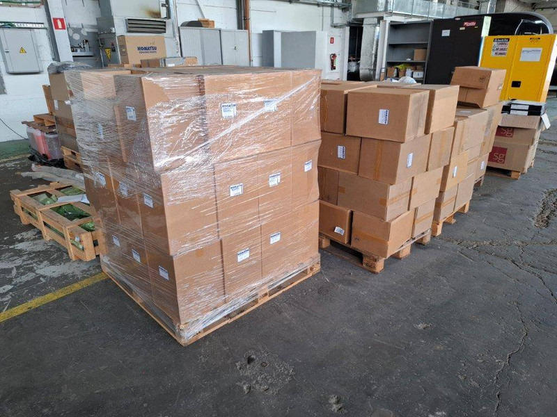 Komatsu 6125-81-7032 - Moteur pour Engins de chantier: photos 2 Komatsu 6125-81-7032 - Moteur pour Engins de chantier: photos 2