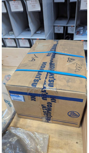 Komatsu SAA6D107E-3 TURBO CHARGER 6756-81-8330 - Moteur pour Engins de chantier: photos 1 Komatsu SAA6D107E-3 TURBO CHARGER 6756-81-8330 - Moteur pour Engins de chantier: photos 1