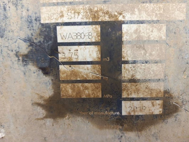 Komatsu WA380-8 Quick coupler & Bucket - Godet pour Engins de chantier: photos 4 Komatsu WA380-8 Quick coupler & Bucket - Godet pour Engins de chantier: photos 4