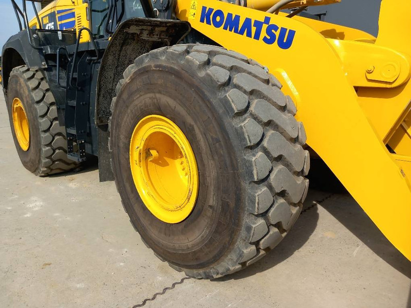 Komatsu WA475-10 - Chargeuse sur pneus: photos 2 Komatsu WA475-10 - Chargeuse sur pneus: photos 2