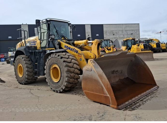 Komatsu WA475-10E0 - Chargeuse sur pneus: photos 1 Komatsu WA475-10E0 - Chargeuse sur pneus: photos 1