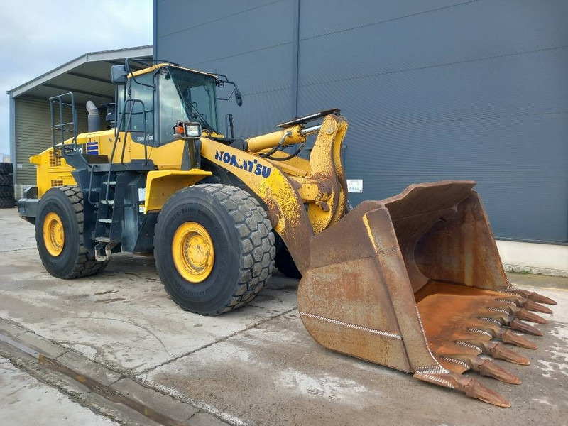 Komatsu WA500-7 - Chargeuse sur pneus: photos 1 Komatsu WA500-7 - Chargeuse sur pneus: photos 1