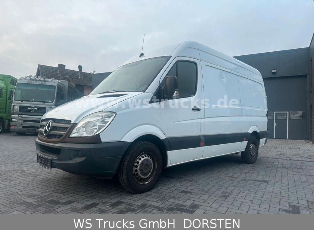 Mercedes-Benz Sprinter II Kasten 216 CDI Hoch/Lang - Voiture: photos 3 Mercedes-Benz Sprinter II Kasten 216 CDI Hoch/Lang - Voiture: photos 3