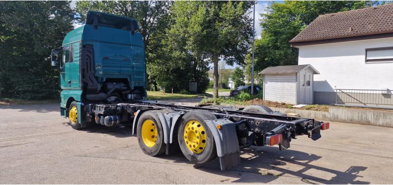 MAN TGX 26.440 FLL 6x2 Fahrgestell Intarder E6 - Châssis cabine: photos 3 MAN TGX 26.440 FLL 6x2 Fahrgestell Intarder E6 - Châssis cabine: photos 3