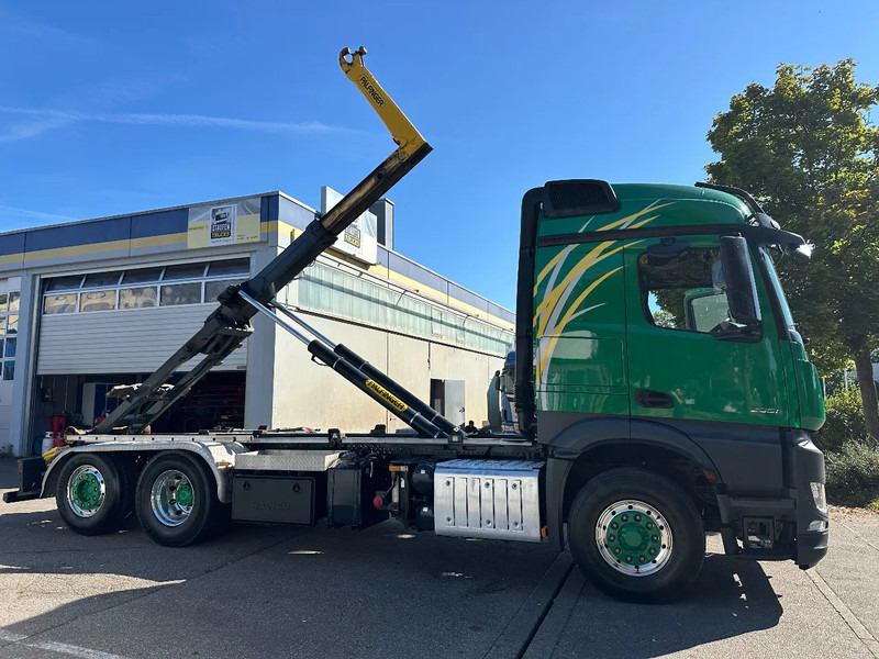 Mercedes-Benz Arocs 2551 6X4*HAD*Abroller *Palfinger*Euro6D*Intarder - Camion ampliroll: photos 2 Mercedes-Benz Arocs 2551 6X4*HAD*Abroller *Palfinger*Euro6D*Intarder - Camion ampliroll: photos 2