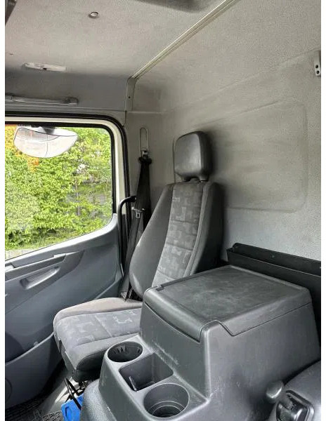 Camion frigorifique neuf Mercedes-Benz Atego 1222 L Kühl-LKW Klima: photos 16