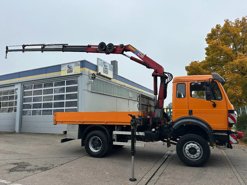 Mercedes-Benz SK 1824 AK*4x4*HMF 1253 K4 B3*Seilwinde - Camion grue: photos 1 Mercedes-Benz SK 1824 AK*4x4*HMF 1253 K4 B3*Seilwinde - Camion grue: photos 1