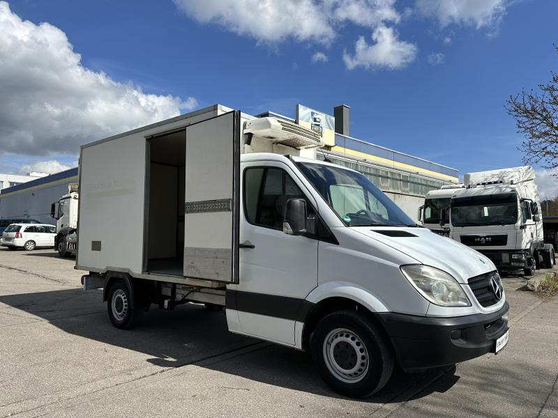 Mercedes Sprinter 315 CDI Kühlfahrzeug TK V 300 D+E Seitentüre - Utilitaire frigorifique: photos 2 Mercedes Sprinter 315 CDI Kühlfahrzeug TK V 300 D+E Seitentüre - Utilitaire frigorifique: photos 2