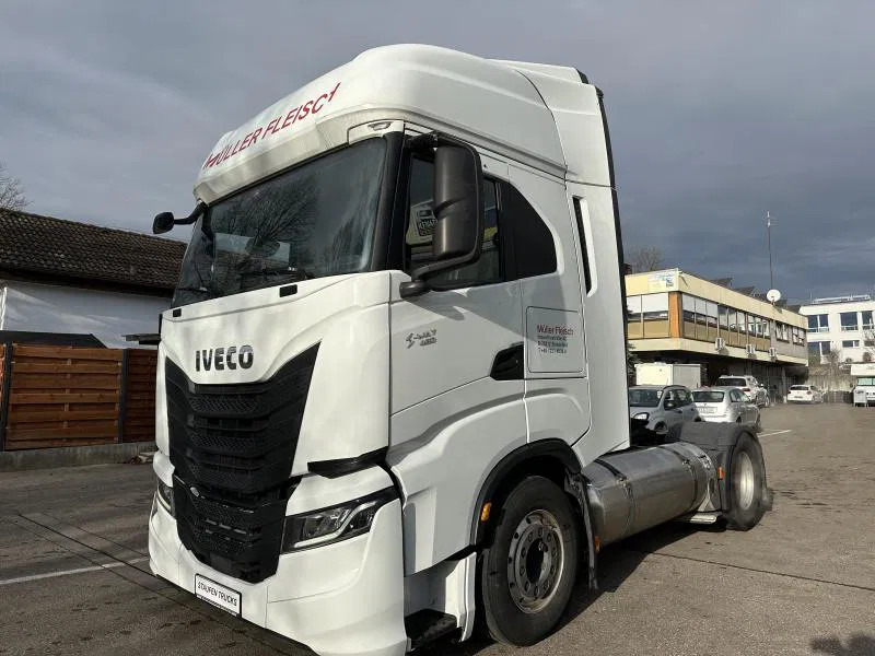 Iveco Stralis S-Way*460*LNG*Retarder*2 Tanks - Tracteur routier: photos 1 Iveco Stralis S-Way*460*LNG*Retarder*2 Tanks - Tracteur routier: photos 1
