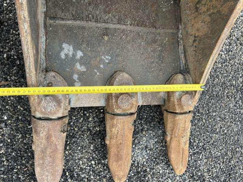 460mm - Axes 80mm - Godet pour pelle: photos 2 460mm - Axes 80mm - Godet pour pelle: photos 2