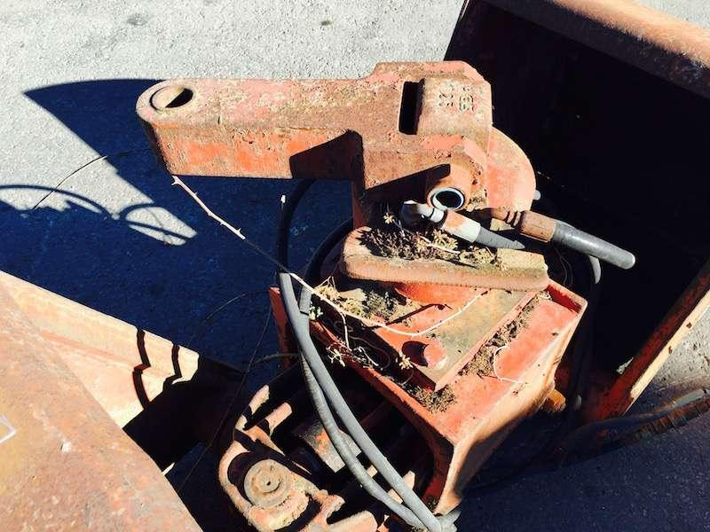 Camion avec rotator - coquilles 500mm reprise - ouverture 1500mm - Grappin: photos 2 Camion avec rotator - coquilles 500mm reprise - ouverture 1500mm - Grappin: photos 2