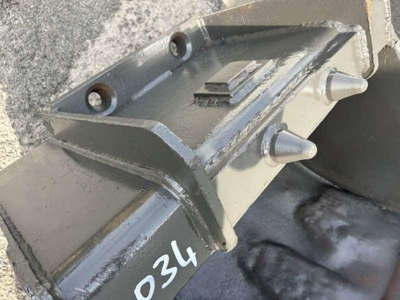 MECALAC 12 - 870mm - fond à revoir - Godet pour pelle: photos 5 MECALAC 12 - 870mm - fond à revoir - Godet pour pelle: photos 5