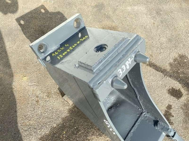 MECALAC 340mm - séries 8 / 10 / 11 et 12 - Godet pour pelle: photos 4 MECALAC 340mm - séries 8 / 10 / 11 et 12 - Godet pour pelle: photos 4