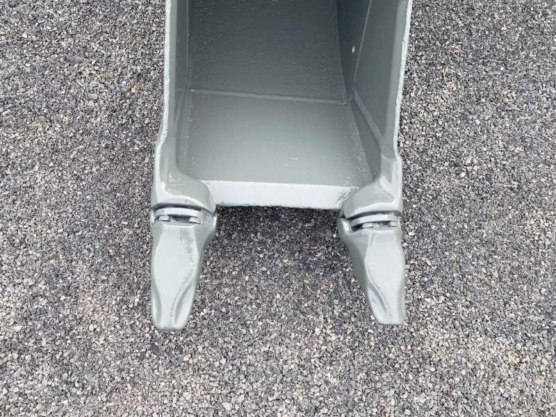 MECALAC en bute 350mm - Séries 8 / 10 / 11 et 12 - Godet pour pelle: photos 2 MECALAC en bute 350mm - Séries 8 / 10 / 11 et 12 - Godet pour pelle: photos 2