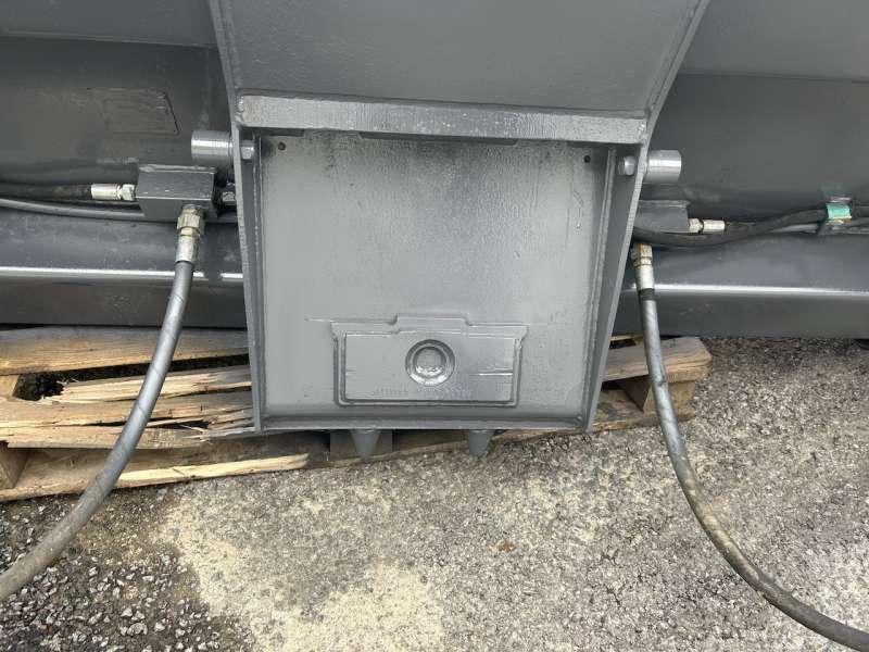 MECALAC series 8/10/11 et 12 - 2200mm - Godet pour chargeur: photos 5 MECALAC series 8/10/11 et 12 - 2200mm - Godet pour chargeur: photos 5