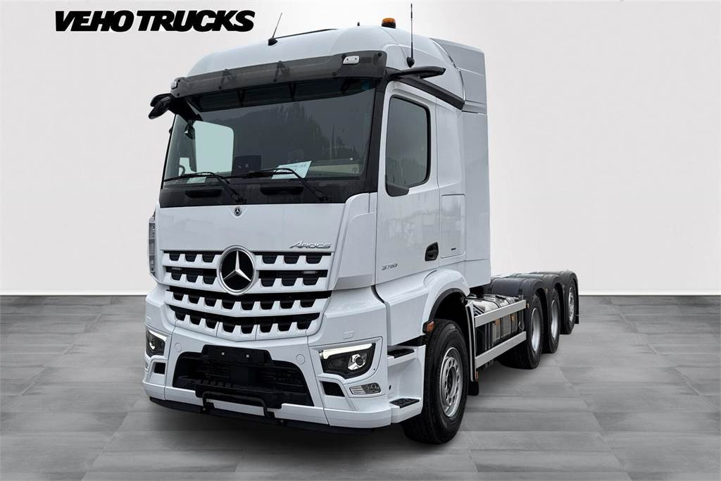 Mercedes-Benz AROCS 3253 8x4 Koukkuauto - Camion ampliroll: photos 1 Mercedes-Benz AROCS 3253 8x4 Koukkuauto - Camion ampliroll: photos 1