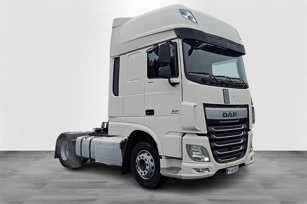 DAF XF 440 - Tracteur routier: photos 3 DAF XF 440 - Tracteur routier: photos 3