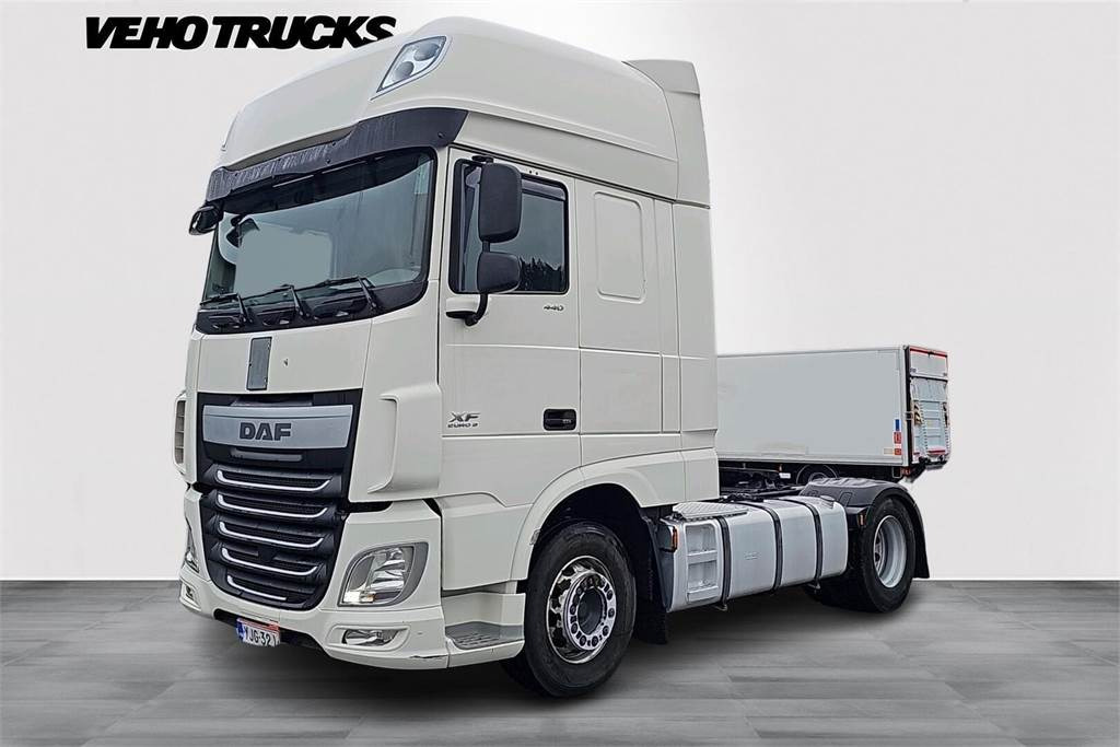 DAF XF 440 - Tracteur routier: photos 1 DAF XF 440 - Tracteur routier: photos 1