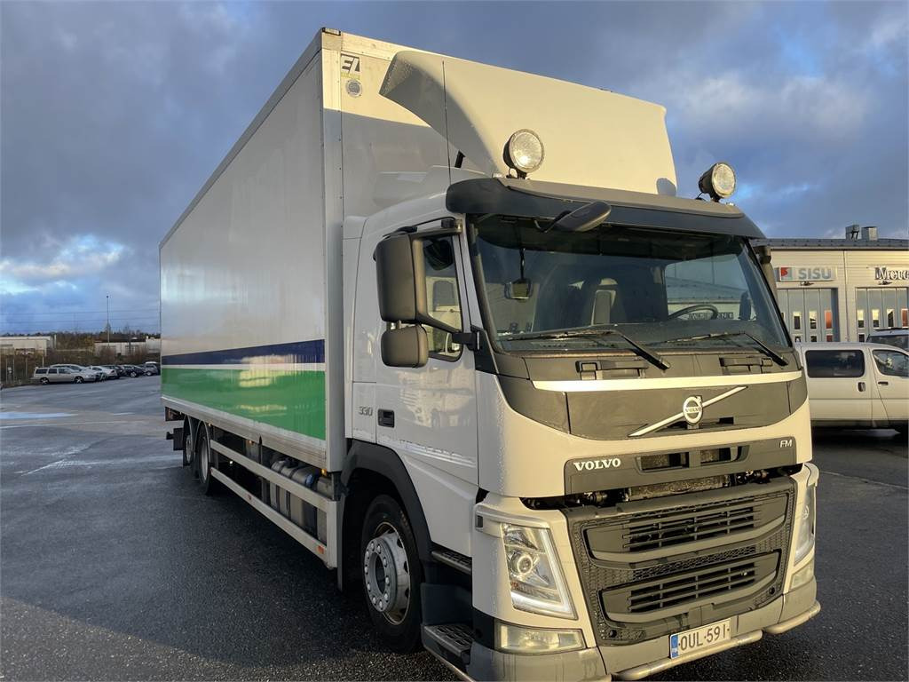 Volvo FM 330 - Camion isothermique: photos 2 Volvo FM 330 - Camion isothermique: photos 2