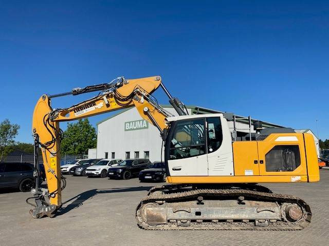 Liebherr R 922 LC (G8) MIETE / RENTAL (12001992) - Pelle sur chenille: photos 2 Liebherr R 922 LC (G8) MIETE / RENTAL (12001992) - Pelle sur chenille: photos 2