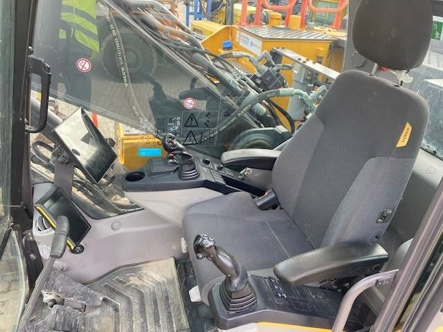 Pelle sur chenille Volvo EC 300 E NL Dig Assist MIETE / RENTAL (12001057): photos 13