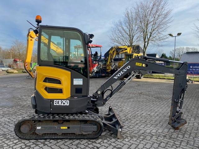 Volvo ECR 25 D MIETE / RENTAL (12001505) - Mini pelle: photos 5 Volvo ECR 25 D MIETE / RENTAL (12001505) - Mini pelle: photos 5
