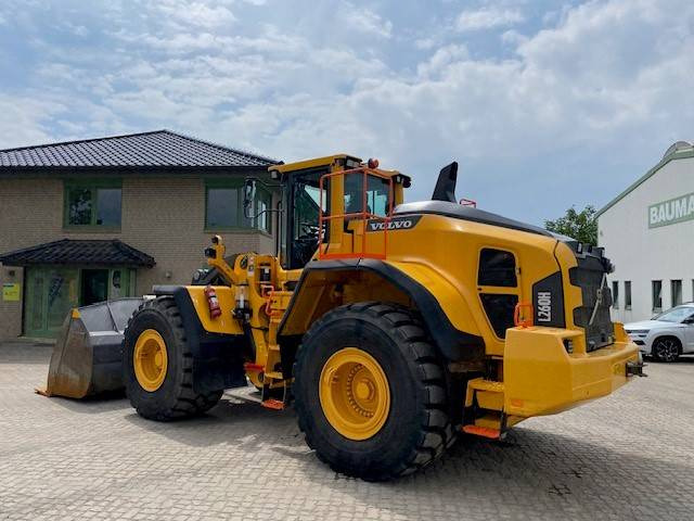 Volvo L 260 H MIETE / RENTAL (12002252) - Chargeuse sur pneus: photos 2 Volvo L 260 H MIETE / RENTAL (12002252) - Chargeuse sur pneus: photos 2