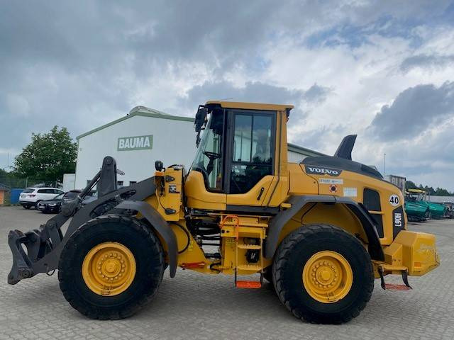 Volvo L 90 H MIETE / RENTAL (12001013) - Chargeuse sur pneus: photos 2 Volvo L 90 H MIETE / RENTAL (12001013) - Chargeuse sur pneus: photos 2