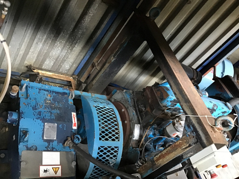 Ford 2714E POMP 550 BAR USED - Pompe à eau: photos 2 Ford 2714E POMP 550 BAR USED - Pompe à eau: photos 2