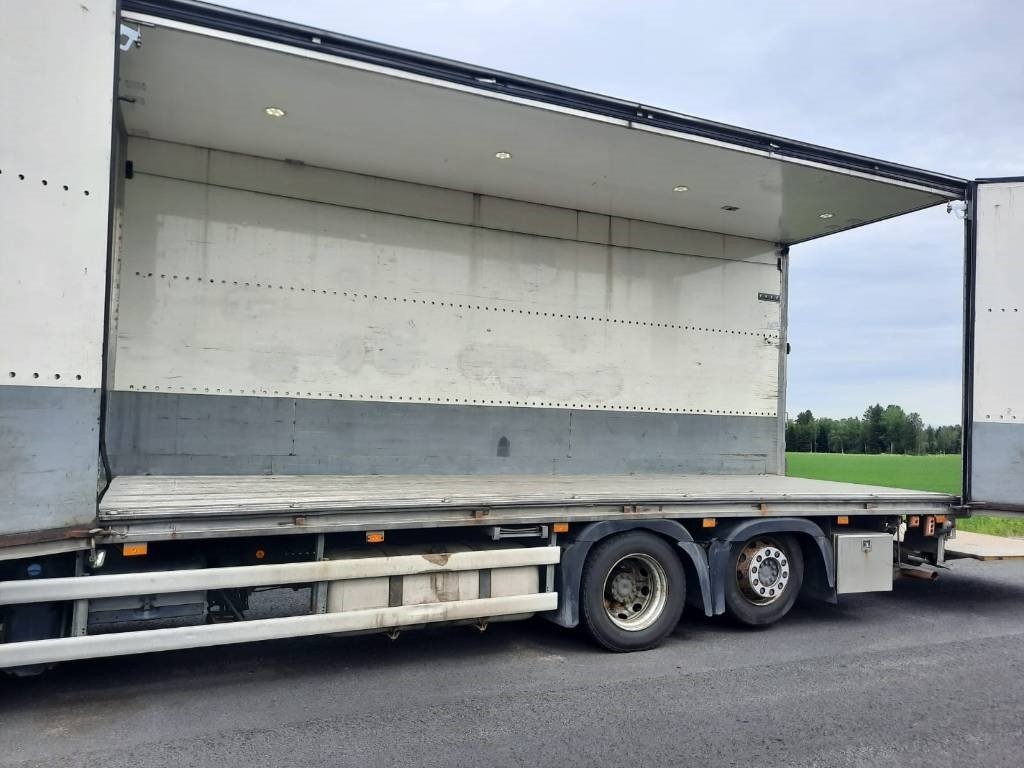Mercedes-Benz Actros 2551  - Camion fourgon: photos 5 Mercedes-Benz Actros 2551  - Camion fourgon: photos 5