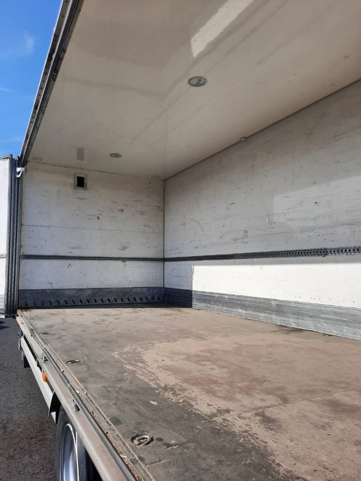 Camion fourgon Volvo FL 240: photos 6