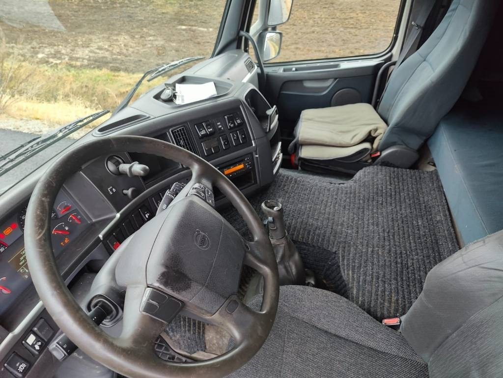 Camion fourgon Volvo FM 13: photos 15