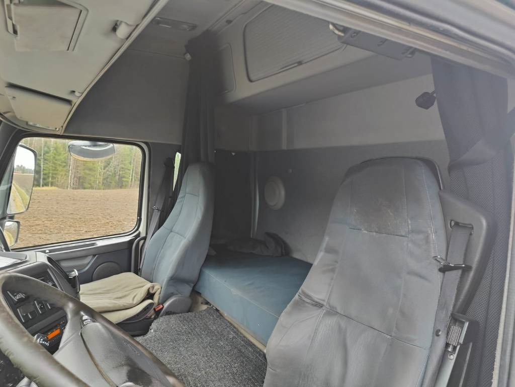 Camion fourgon Volvo FM 13: photos 14