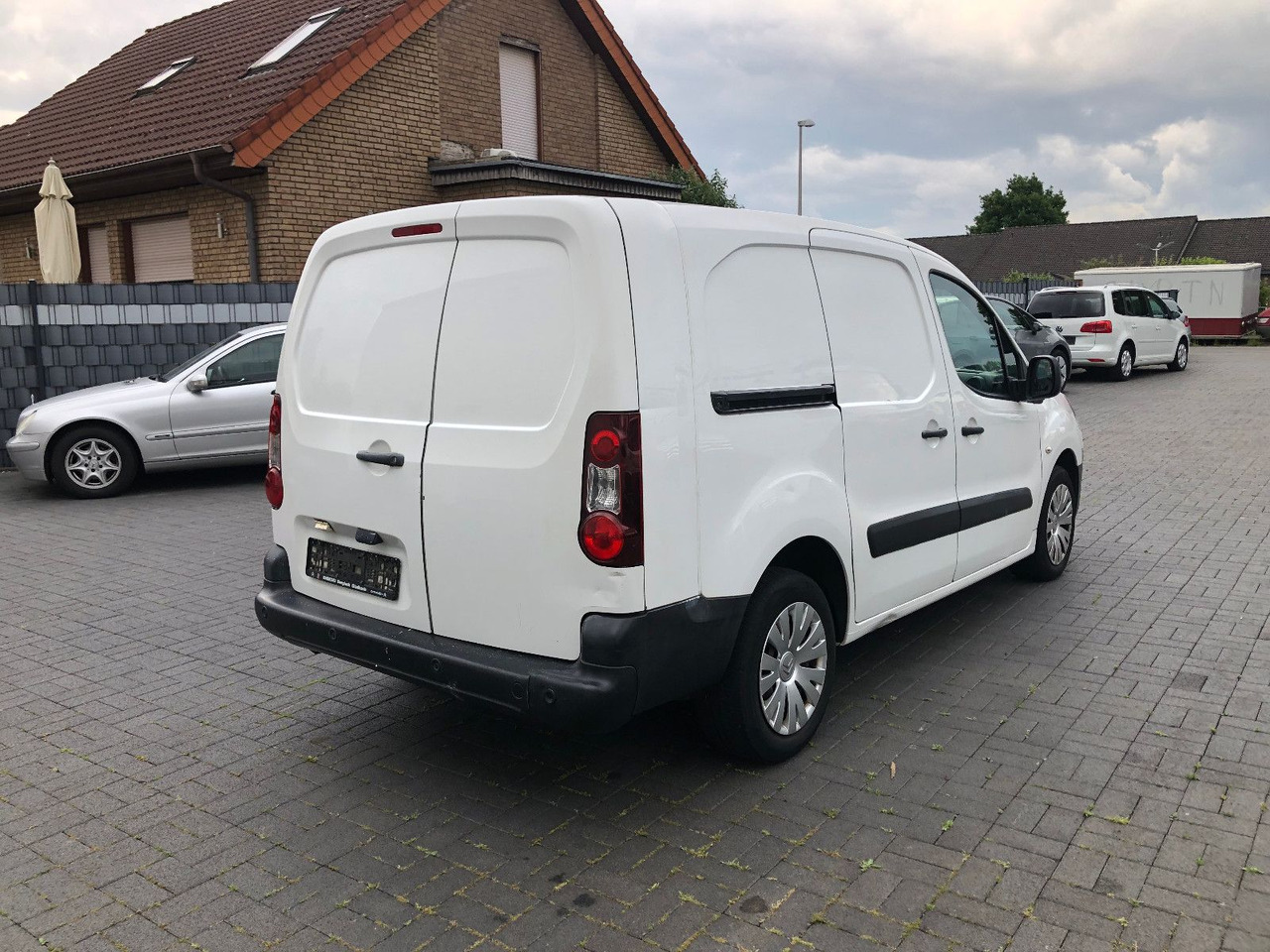 Citroën Berlingo 1.6 HDi Kasten Niveau B L2, Autom. - Fourgonnette: photos 2 Citroën Berlingo 1.6 HDi Kasten Niveau B L2, Autom. - Fourgonnette: photos 2