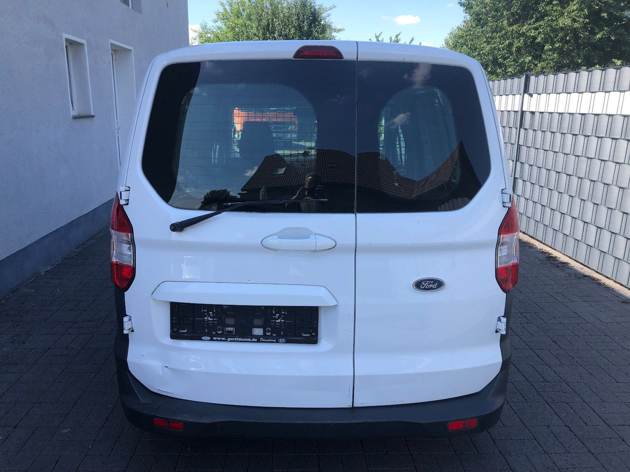 Ford Transit Courier 1.6 TDCi Trend - Fourgonnette: photos 5 Ford Transit Courier 1.6 TDCi Trend - Fourgonnette: photos 5