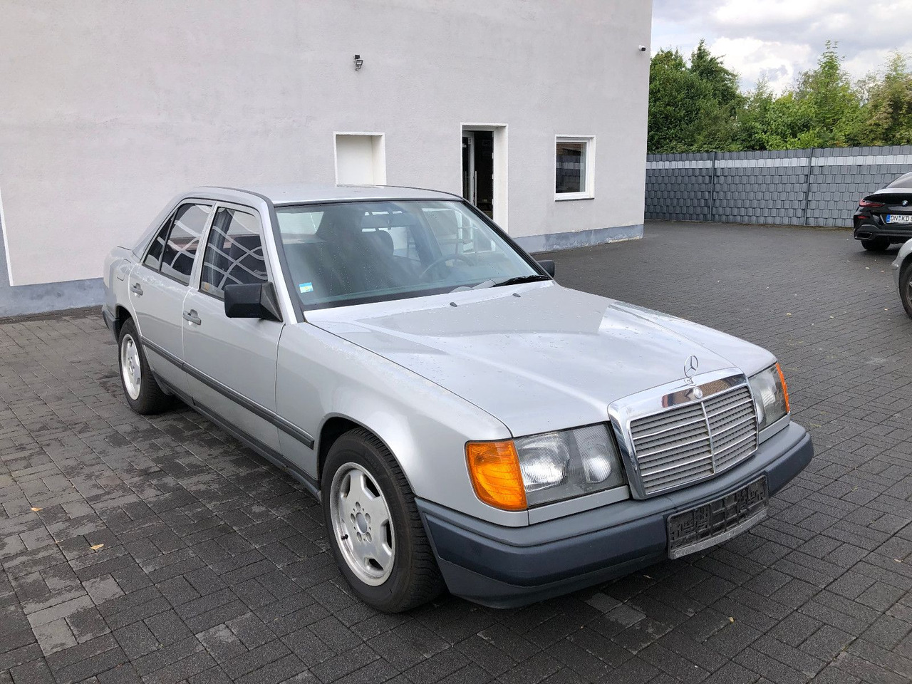 Mercedes-Benz W124 E 260 - Berline: photos 3 Mercedes-Benz W124 E 260 - Berline: photos 3