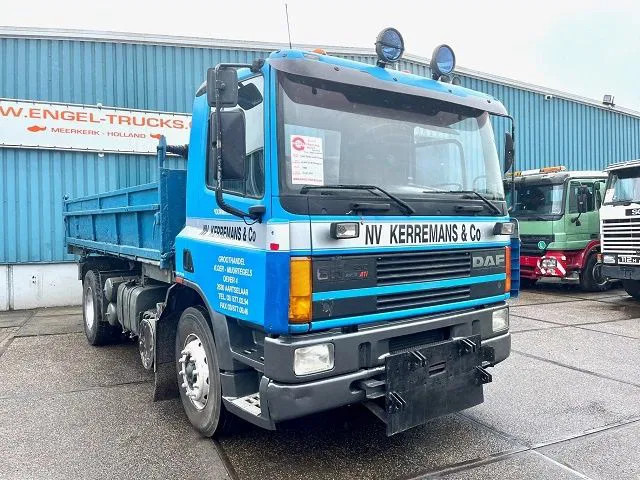 DAF 65.210 ATI 4x2 FULL STEEL KIPPER (EURO 2 / MANUAL GEARBOX / FULL STEEL SUSPENSION / P.T.O.) - Camion benne: photos 2 DAF 65.210 ATI 4x2 FULL STEEL KIPPER (EURO 2 / MANUAL GEARBOX / FULL STEEL SUSPENSION / P.T.O.) - Camion benne: photos 2