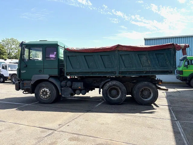 MAN 26.463 DF 6x4 MEILLER KIPPER (ZF16 MANUAL GEARBOX / ZF-INTARDER / FULL STEEL SUSPENSION / REDUCTION AXLES) - Camion benne: photos 5 MAN 26.463 DF 6x4 MEILLER KIPPER (ZF16 MANUAL GEARBOX / ZF-INTARDER / FULL STEEL SUSPENSION / REDUCTION AXLES) - Camion benne: photos 5