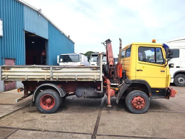 Mercedes-Benz 1117 K (6-CILINDER) KIPPER WITH FERRARI CRANE (FULL STEEL SUSPENSION / MANUAL GEARBOX / P.T.O.) - Camion benne, Camion grue: photos 4 Mercedes-Benz 1117 K (6-CILINDER) KIPPER WITH FERRARI CRANE (FULL STEEL SUSPENSION / MANUAL GEARBOX / P.T.O.) - Camion benne, Camion grue: photos 4
