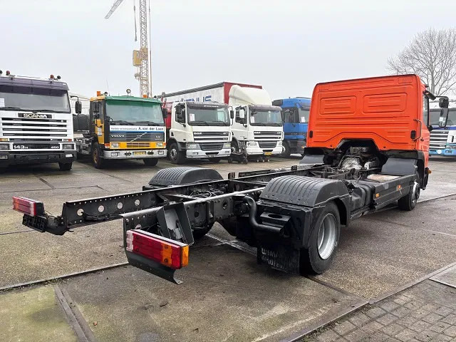 Mercedes-Benz Atego 823L DAY CAB (6-CILINDER) 4x2 CHASSIS (MANUAL GEARBOX / SPER DIFFERENTIAL / 6-CILINDER ENGINE) - Châssis cabine: photos 3 Mercedes-Benz Atego 823L DAY CAB (6-CILINDER) 4x2 CHASSIS (MANUAL GEARBOX / SPER DIFFERENTIAL / 6-CILINDER ENGINE) - Châssis cabine: photos 3