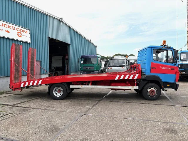 Mercedes-Benz LK 814 RECOVERY TRUCK / CAR-MACHINE TRANSPORTER (6-CILINDER / MANUAL GEARBOX / FULL STEEL SUSPENSION / WINCH / HYDRAULIC RAMPS) - Camion porte-voitures: photos 4 Mercedes-Benz LK 814 RECOVERY TRUCK / CAR-MACHINE TRANSPORTER (6-CILINDER / MANUAL GEARBOX / FULL STEEL SUSPENSION / WINCH / HYDRAULIC RAMPS) - Camion porte-voitures: photos 4