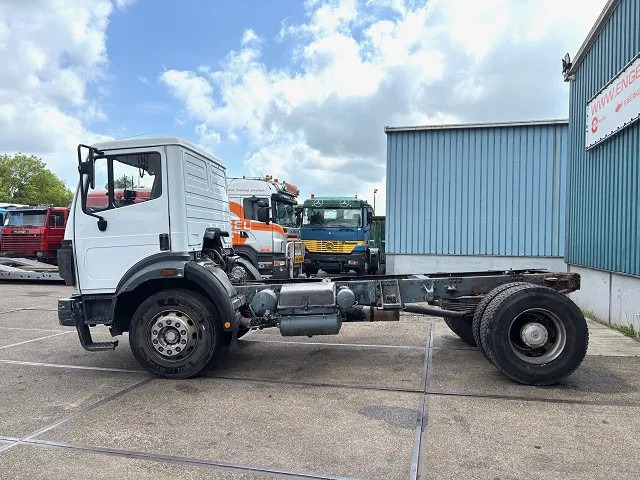 Mercedes-Benz SK 1824 4x2 FULL STEEL SUSPENSION CHASSIS (MANUAL GEARBOX / REDUCTION AXLE / FULL STEEL SUSPENSION) - Châssis cabine: photos 5 Mercedes-Benz SK 1824 4x2 FULL STEEL SUSPENSION CHASSIS (MANUAL GEARBOX / REDUCTION AXLE / FULL STEEL SUSPENSION) - Châssis cabine: photos 5