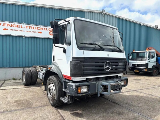 Mercedes-Benz SK 1824 4x2 FULL STEEL SUSPENSION CHASSIS (MANUAL GEARBOX / REDUCTION AXLE / FULL STEEL SUSPENSION) - Châssis cabine: photos 2 Mercedes-Benz SK 1824 4x2 FULL STEEL SUSPENSION CHASSIS (MANUAL GEARBOX / REDUCTION AXLE / FULL STEEL SUSPENSION) - Châssis cabine: photos 2