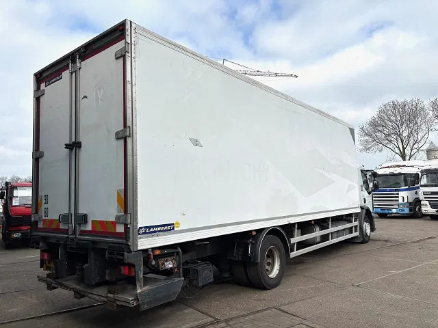 Renault D 19 D320 SLEEPERCAB 4x2 LAMBERET / THERMOKING (EURO 6 / RETARDER / AUTOMATIC GEARBOX / AIRCONDITIONING) - Camion frigorifique: photos 3 Renault D 19 D320 SLEEPERCAB 4x2 LAMBERET / THERMOKING (EURO 6 / RETARDER / AUTOMATIC GEARBOX / AIRCONDITIONING) - Camion frigorifique: photos 3