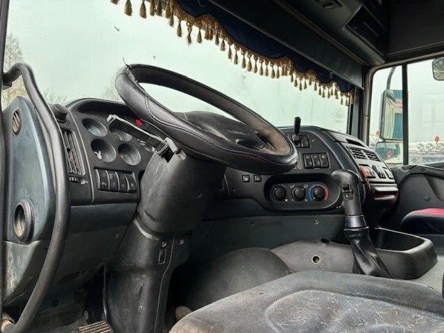 Tracteur routier DAF 95.430 XF SPACECAB (EURO 3 / ZF16 MANUAL GEARBOX / ZF-INTARDER / AIRCONDITIONING / 870 LITER DIESELTANK): photos 7