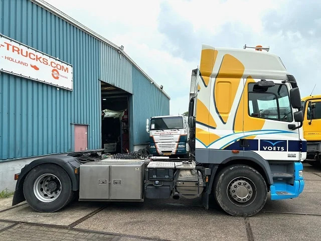 DAF CF 85 360 SPACECAB (ORIGINAL DUTCH TRUCK / LOW MILEAGE!!) (EURO 5 / 9.000 KG. FRONT-AXLE / AS-TRONIC / AIRCONDITIONING / FRONTVI - Tracteur routier: photos 4 DAF CF 85 360 SPACECAB (ORIGINAL DUTCH TRUCK / LOW MILEAGE!!) (EURO 5 / 9.000 KG. FRONT-AXLE / AS-TRONIC / AIRCONDITIONING / FRONTVI - Tracteur routier: photos 4