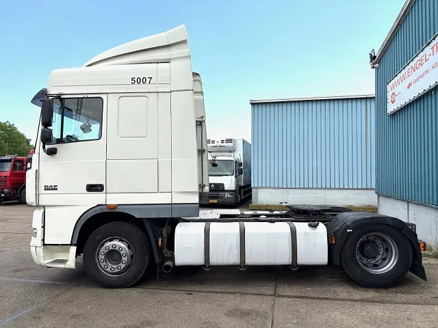 DAF XF 105.460 SPACECAB (4 IDENTICAL UNITS AVAILBLE) (ZF16 MANUAL GEARBOX / MX-BRAKE / 870+430 LITER TANK / FRIDGE / AIRCONDITIONING - Tracteur routier: photos 5 DAF XF 105.460 SPACECAB (4 IDENTICAL UNITS AVAILBLE) (ZF16 MANUAL GEARBOX / MX-BRAKE / 870+430 LITER TANK / FRIDGE / AIRCONDITIONING - Tracteur routier: photos 5
