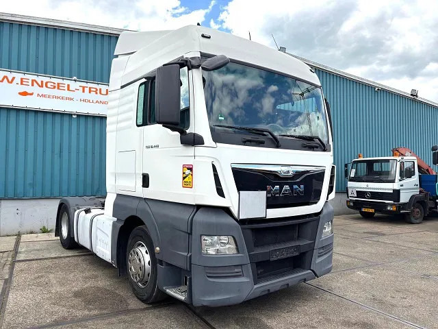 MAN TGX 18.440 BLS XLX (ZF16 MANUAL GEARBOX / 2x DIESELTANK / AIRCONDITIONING / ELECTRICAL MAINSWITCH / FRIDGE / EURO 6) - Tracteur routier: photos 2 MAN TGX 18.440 BLS XLX (ZF16 MANUAL GEARBOX / 2x DIESELTANK / AIRCONDITIONING / ELECTRICAL MAINSWITCH / FRIDGE / EURO 6) - Tracteur routier: photos 2
